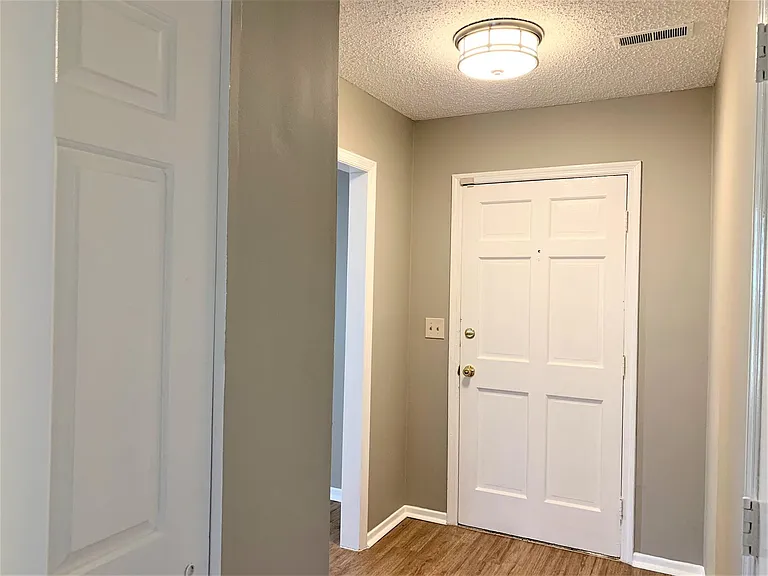 2900 Glen Hollow Rd — Photo 13