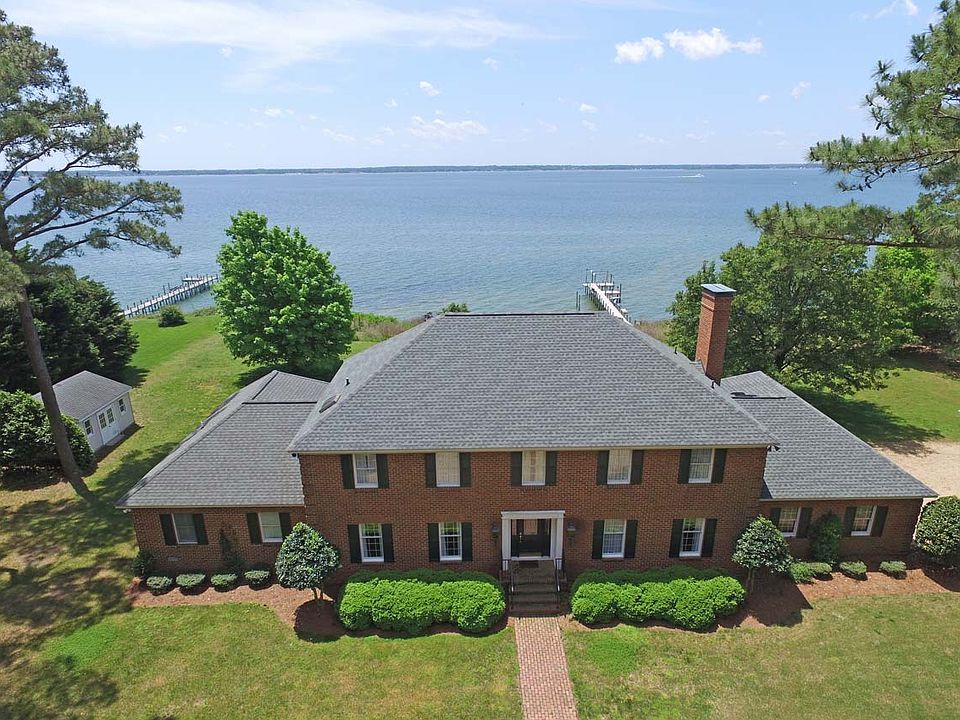 Wide Views, Fabulous House!