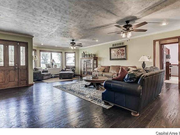 2nd image of 9245 Gordon Dr