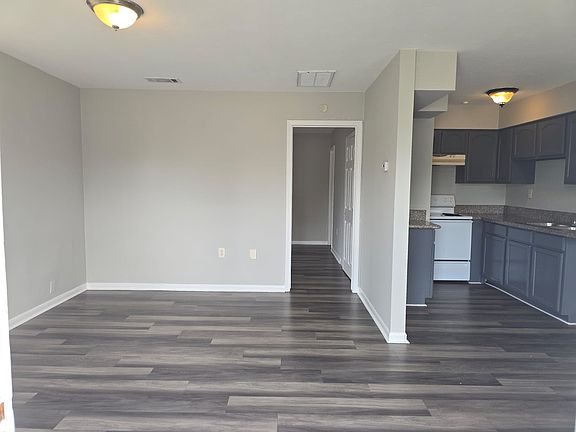 2nd image of 3 Claremont Pl APT D