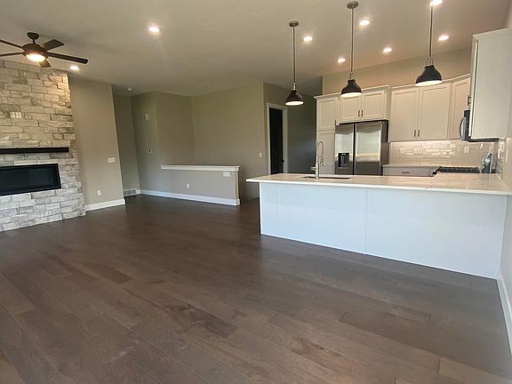 5th image of 6711 Windsong Ct