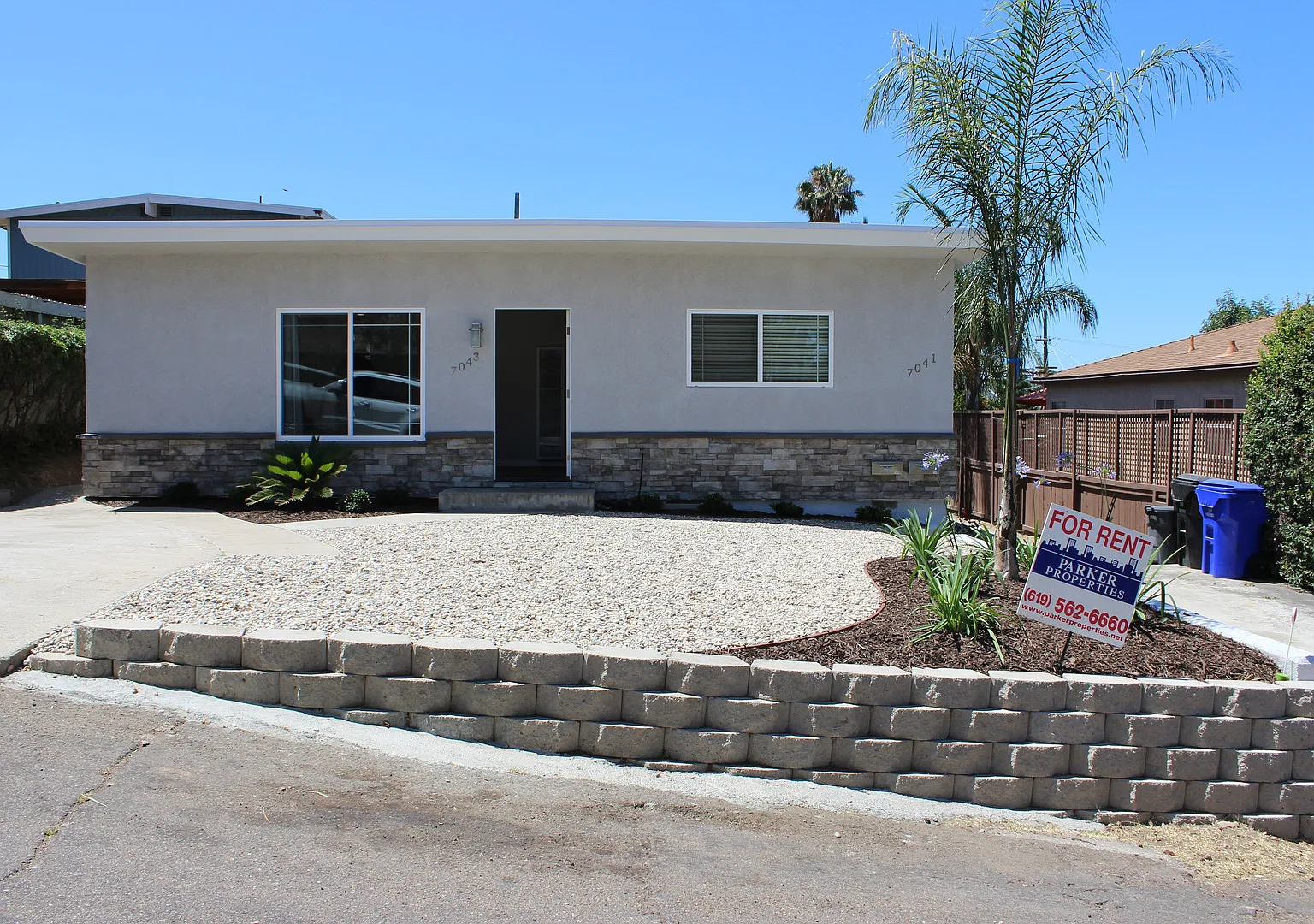 Beautifully Remodeled 2 BR Home in La Mesa/Rolando/SDSU area — Photo 2