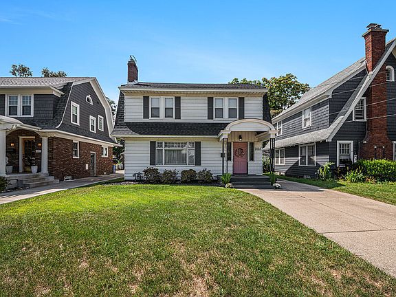 3rd image of 2023 Paris Ave SE