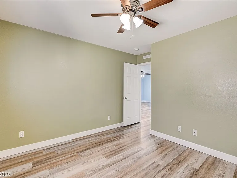 9975 Mills Reef Ct — Photo 57