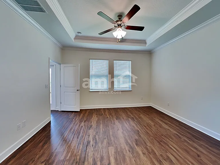 1126 Walden Pond Dr — Photo 9