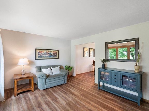 4th image of 2821 King James Way