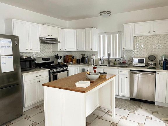 4th image of 612 N Vendome St #1