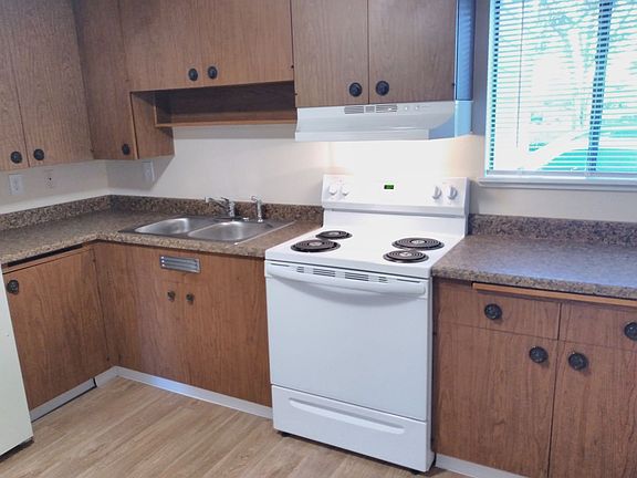 3rd image of 5925 99th St SW #4