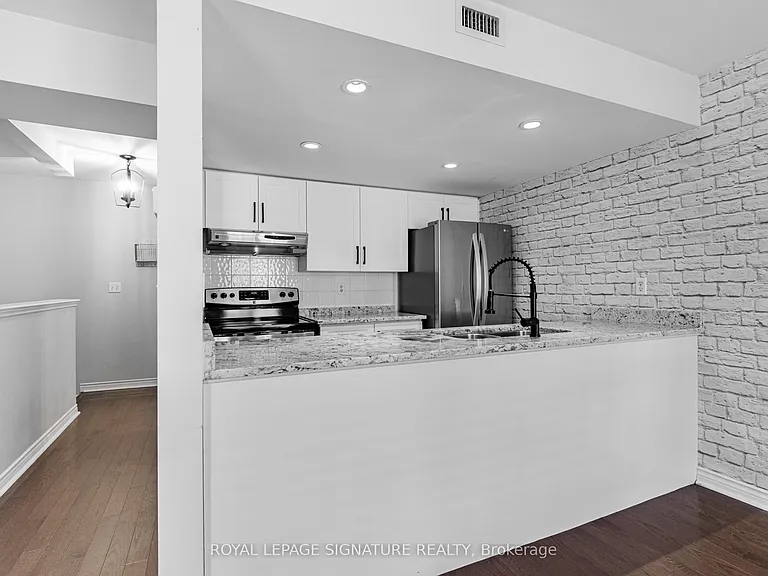 100 Redpath Ave #23 — Photo 11