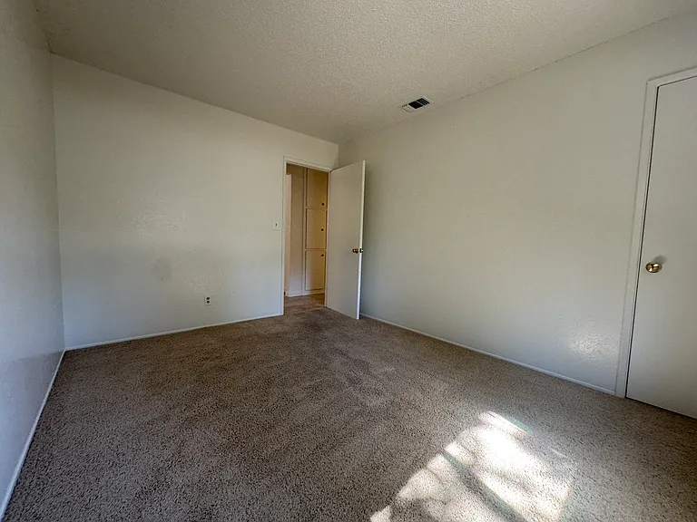 8130 San Clemente Ave — Photo 10