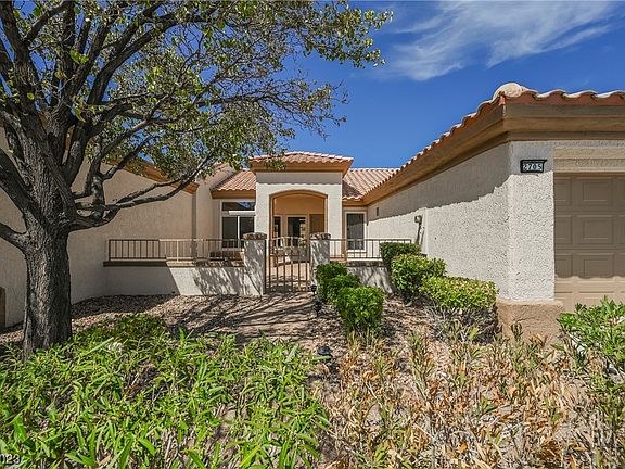 5th image of 2705 Valley Downs Dr