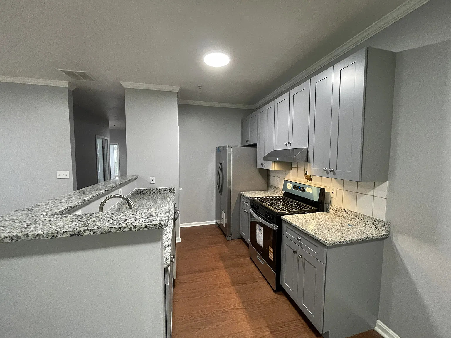 7 bed, 3550 sqft, $7,750 — Photo 4