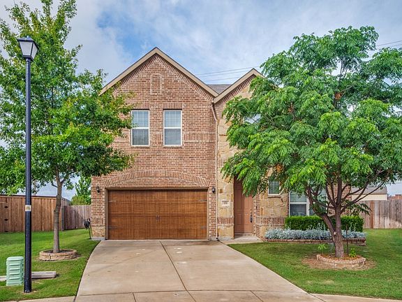 2nd image of 101 Forest Ln