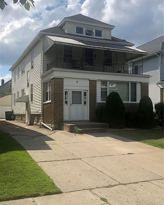 1st image of 8 Crestwood Ave