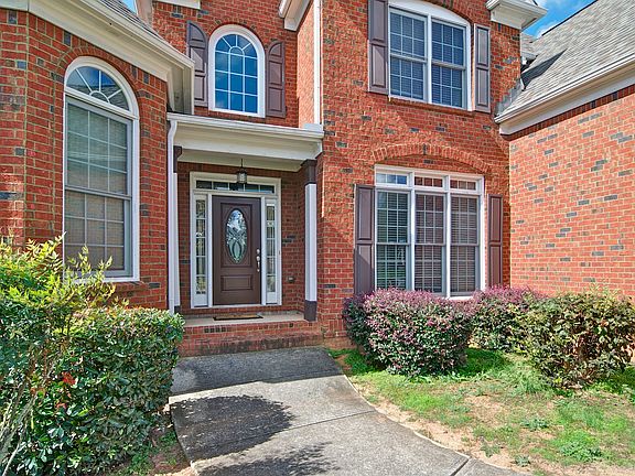 2nd image of 2270 Heritage Green Ct