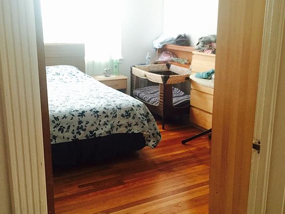 Master bedroom - king size bed