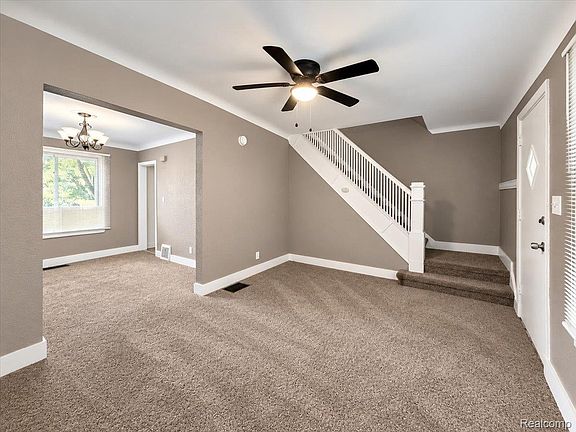 4th image of 290 Liberty St APT 5