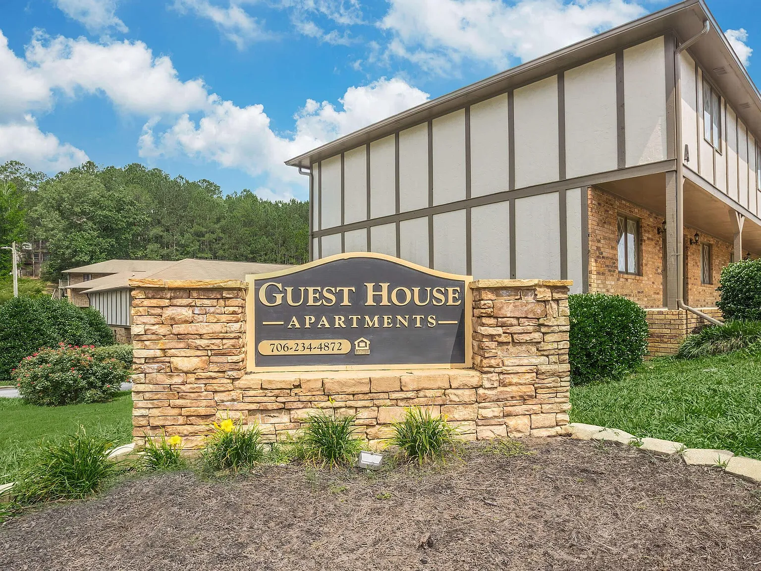 Guest House — Photo 1