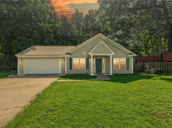 32 Jolama Dr, Newport News, VA 23602