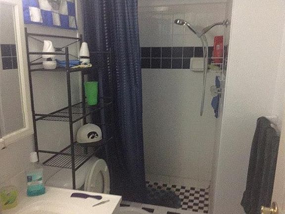 4th image of 801 N Pennsylvania St APT 206