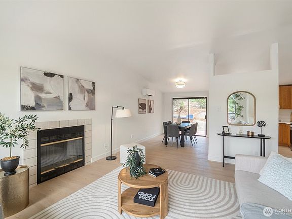 3rd image of 9420 7th Avenue SW