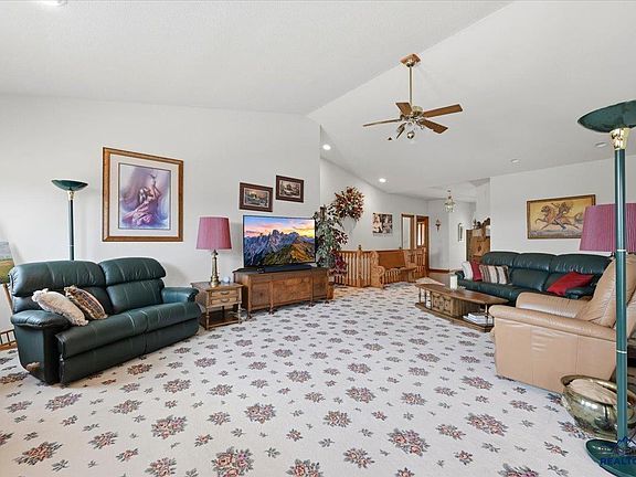 5th image of 124 Stone Gate Dr