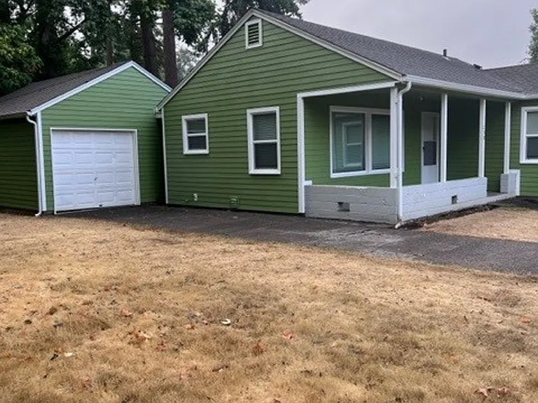150 N Holly Ave — Photo 15