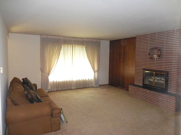 2nd image of 9217 S Massasoit Ave