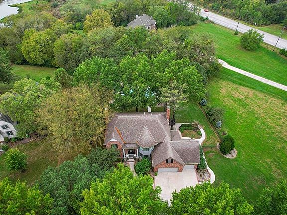 3rd image of 9510 SE Keystone Dr