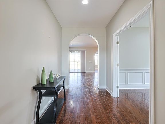 4th image of 1104 McCarron Ln