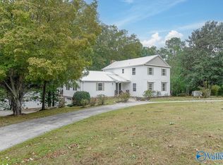 958 Greenwood Dr NW, Arab, AL 35016