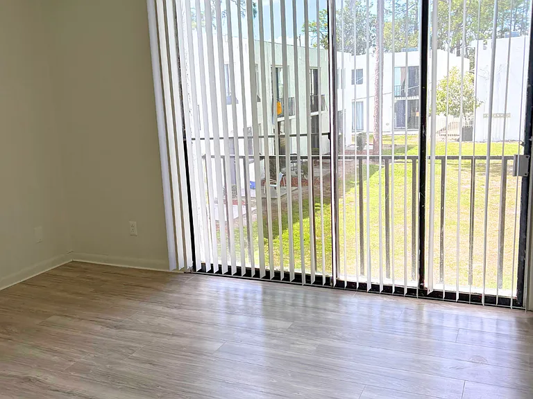 3263 Bourbon Aly W #E — Photo 24