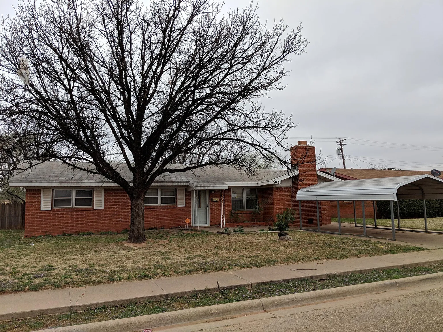 3 bed, 1600 sqft, $1,200 — Photo 1