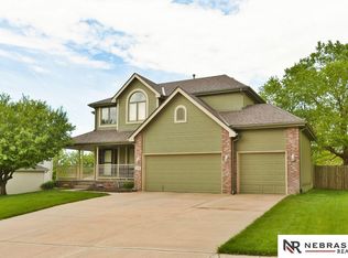 112 Wilma Rd, Papillion, NE 68133