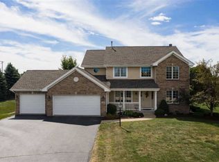 119 Lopez Ln, Poplar Grove, IL 61065