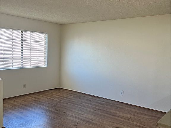2nd image of 5195 Walnut St #4