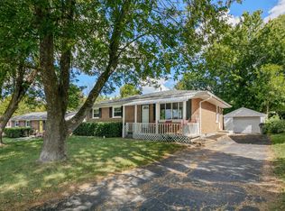 373 Peachtree Rd, Lexington, KY 40509