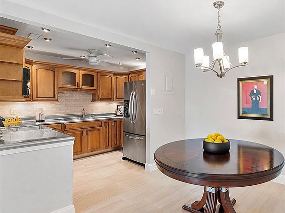 3rd image of 6243 Bay Club Drive #3