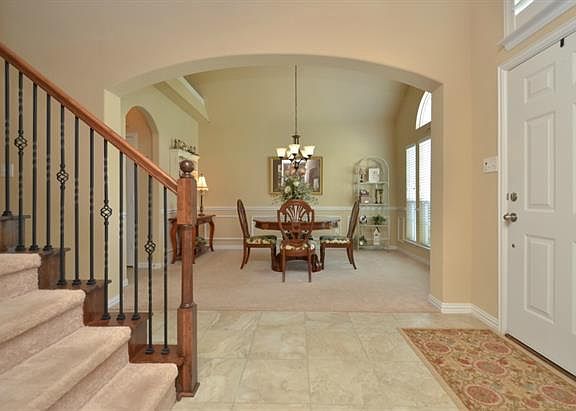 3rd image of 933 Witherby Ln