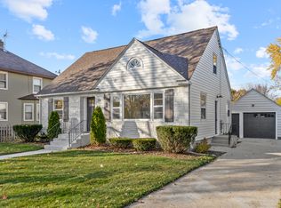 706 Geneva St, Dundee, IL 60118