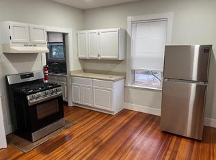 75 Essex St #1, Swampscott, MA 01907
