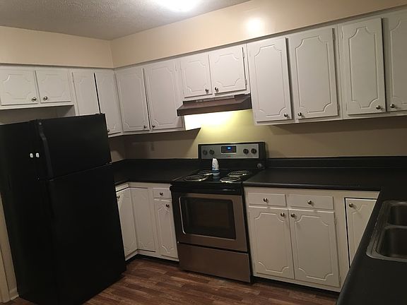 5th image of 1126 Scottsdale Dr APT 4