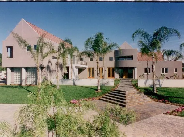 35 Saddlebow Rd, Bell Canyon, CA 91307