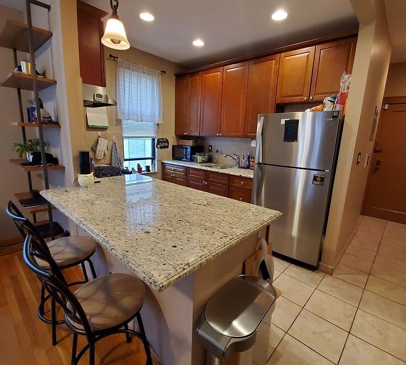 1st image of 30-39 33rd St #3R