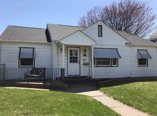 1633 W 17th St, Davenport, IA