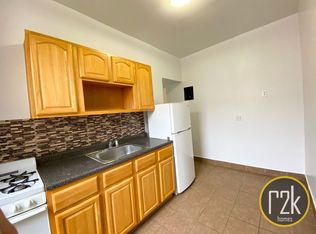 3923 58th St APT D3, Woodside, NY 11377