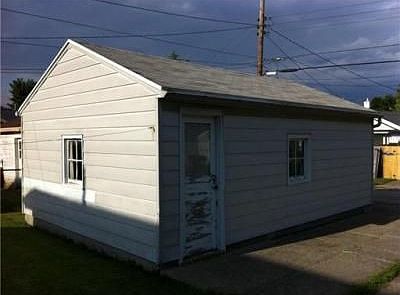 3rd image of 2806 Grace Ave