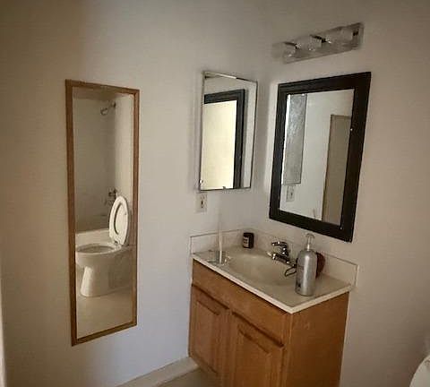 5th image of 2408 Stephanie Court E