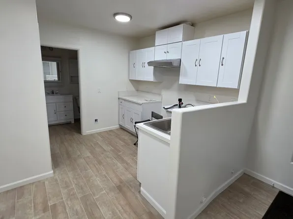 1915 S Regina Ct, Santa Maria, CA 93458