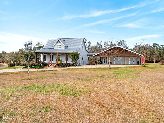 2nd image of 20 Hawkins Dr